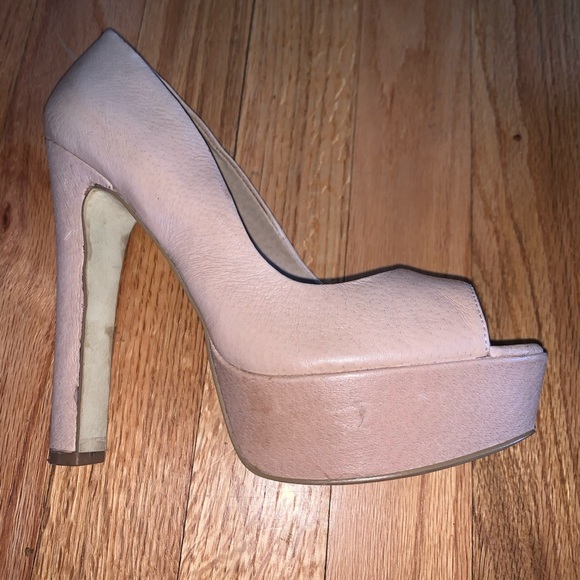 Tan peep toe heel! - Picture 3 of 8